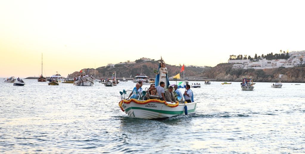 Sul Informação - Albufeira celebra Nossa Senhora da Orada com procissão no mar e bênção aos pescadores