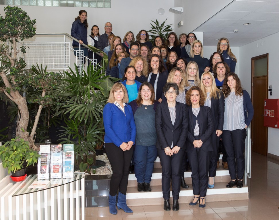 Sul Informação - Prevenção do cancro da próstata vestiu de azul funcionários da Câmara de Lagoa