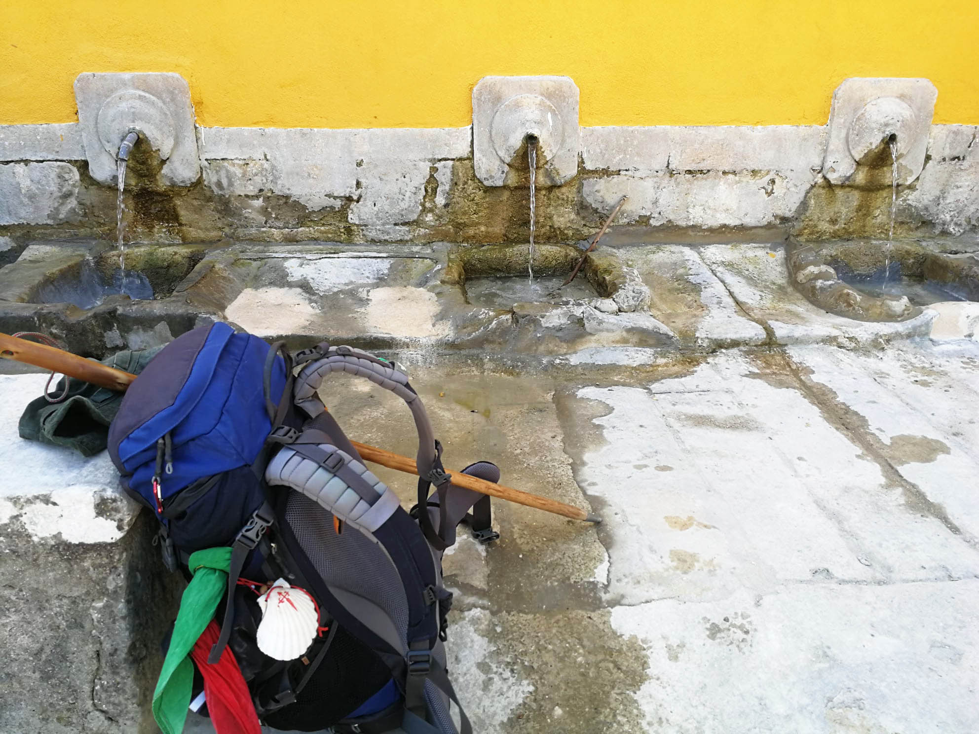 Sul Informação - O milagre da fonte à beira do caminho