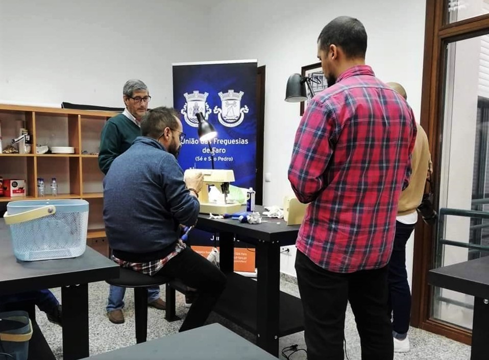 Sul Informação - Tem um eletrodoméstico para reparar? Vá à Oficina Comunitária de S. Pedro
