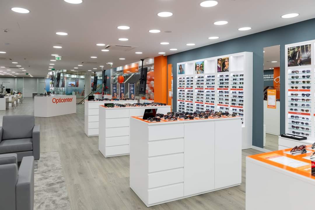 Sul Informação - Opticenter abre loja no Tavira Plaza com oferta de óculos aos primeiros clientes