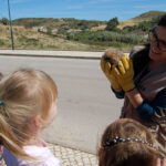 Sul Informação - Alunos do 1º ciclo de Vila do Bispo devolvem ouriços-cacheiros à natureza