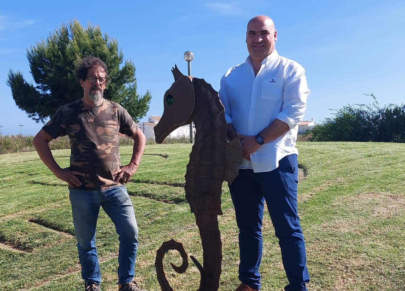 Sul Informação - Artista Tó Quintas pôs cinco espécies “à solta” no Parque Ribeirinho de Faro