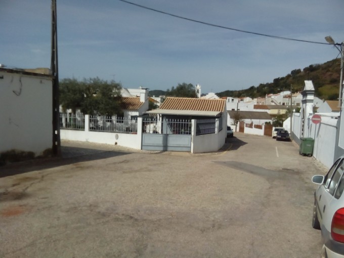 Sul Informação - Câmara pavimenta estradas em Santa Catarina, Santo Estêvão e na Luz de Tavira