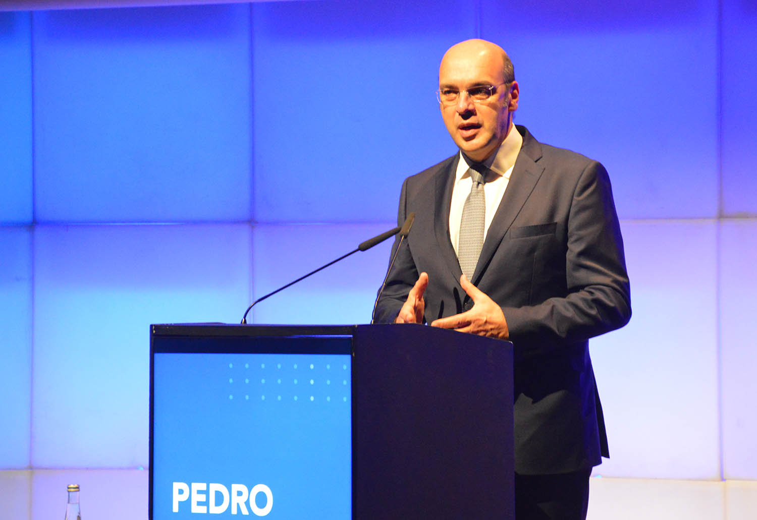 Sul Informação - Ministro da Economia: «Se os países de onde vêm turistas, adotarem novas medidas restritivas, isso é mau para nós»