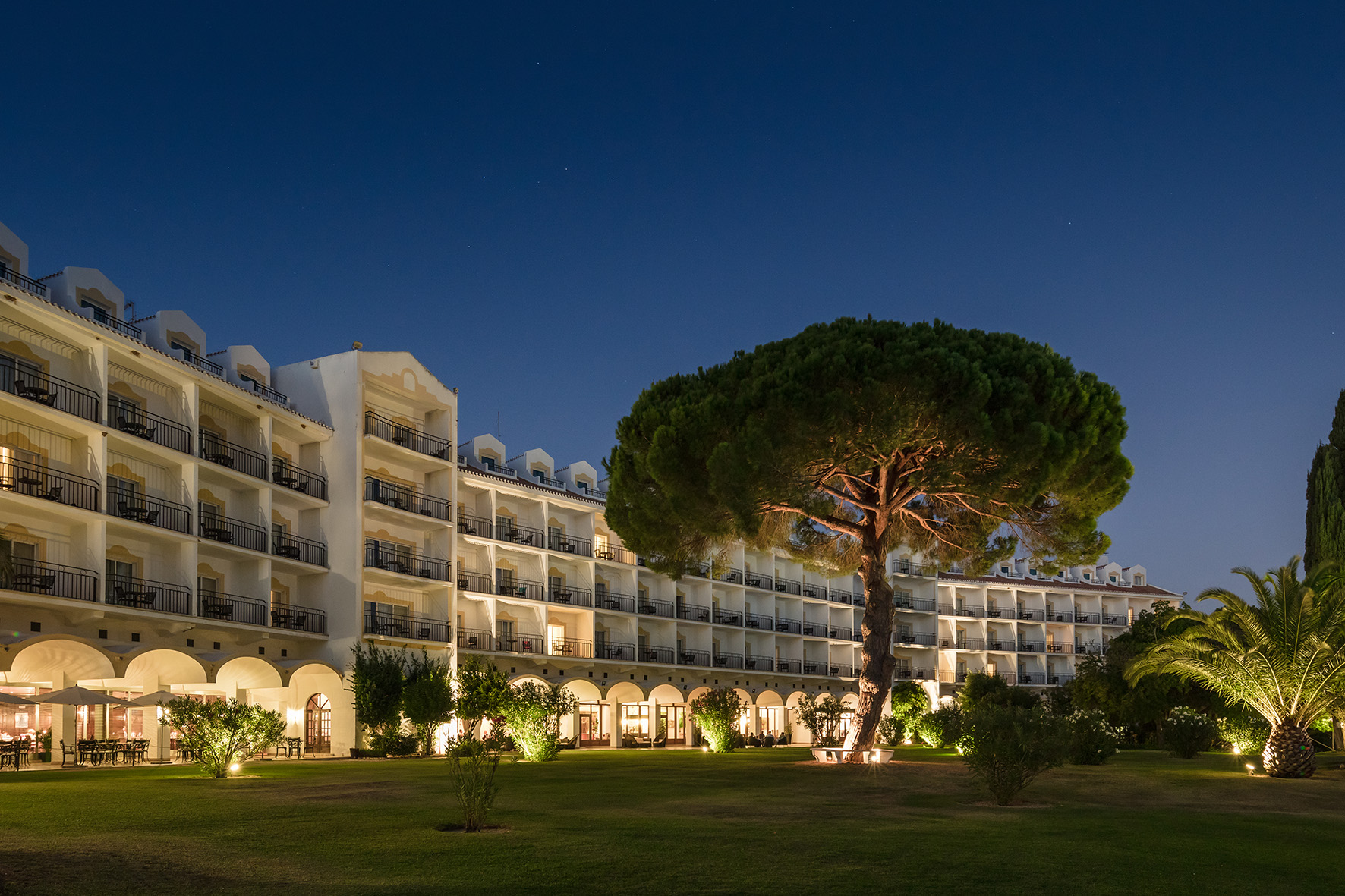 Sul Informação - Penina Hotel & Golf Resort abre para receber profissionais de saúde