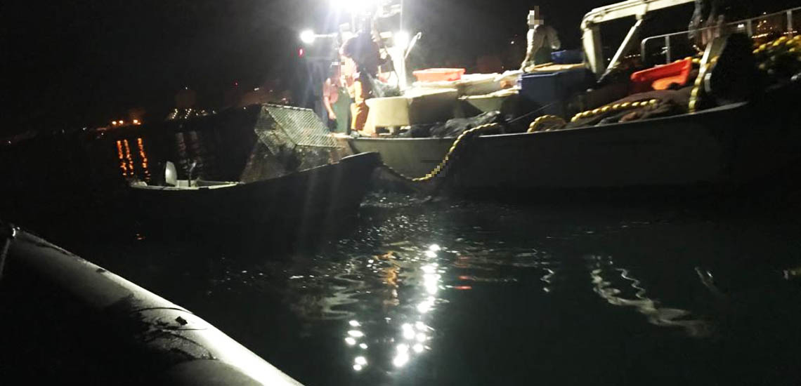 Sul Informação - Embarcação a pescar em zona proibida, com 400 kg de cavala, apanhada ao largo de Portimão