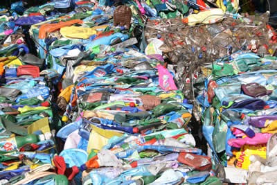 Sul Informação - Ambiente: Que fazer a respeito dos resíduos de plástico?