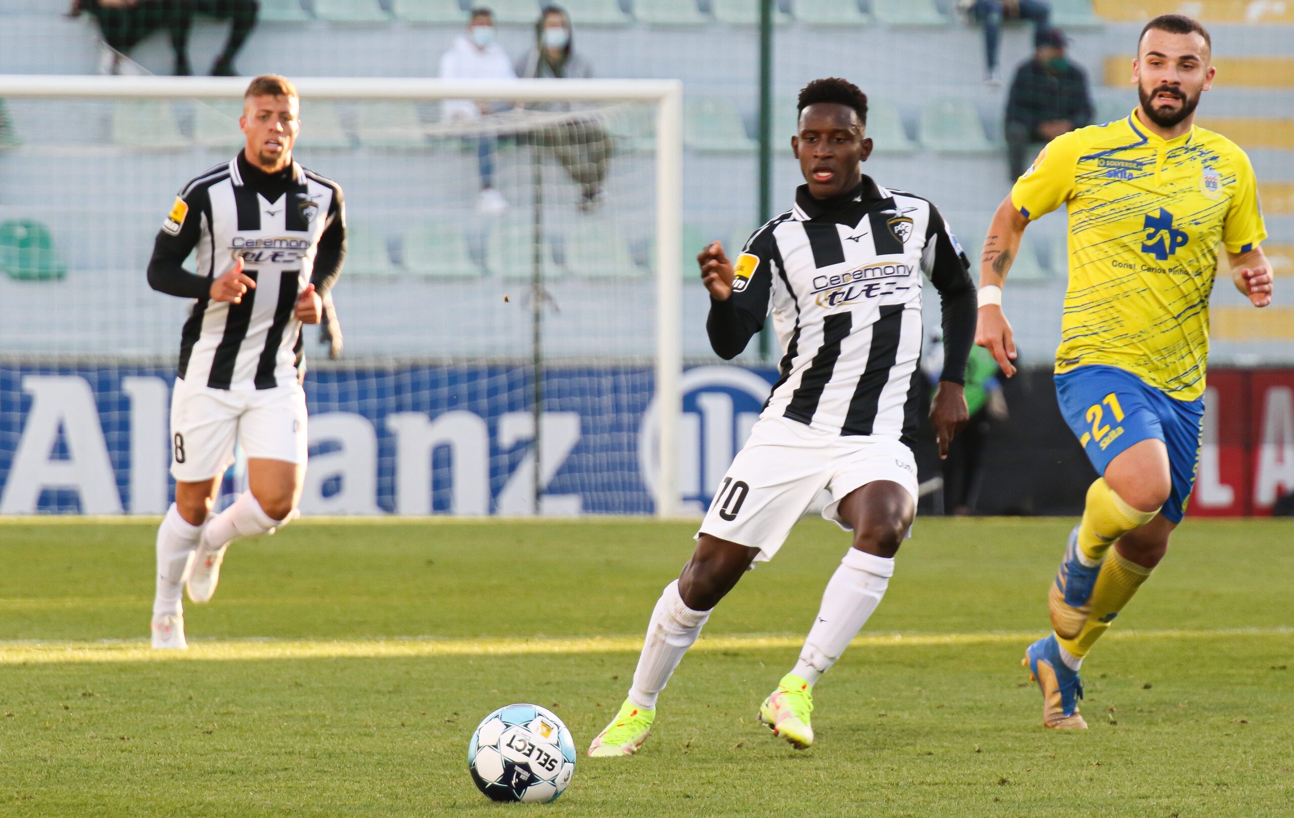 Sul Informação - Portimonense empata com Arouca (1-1) e falha assalto ao 5º lugar