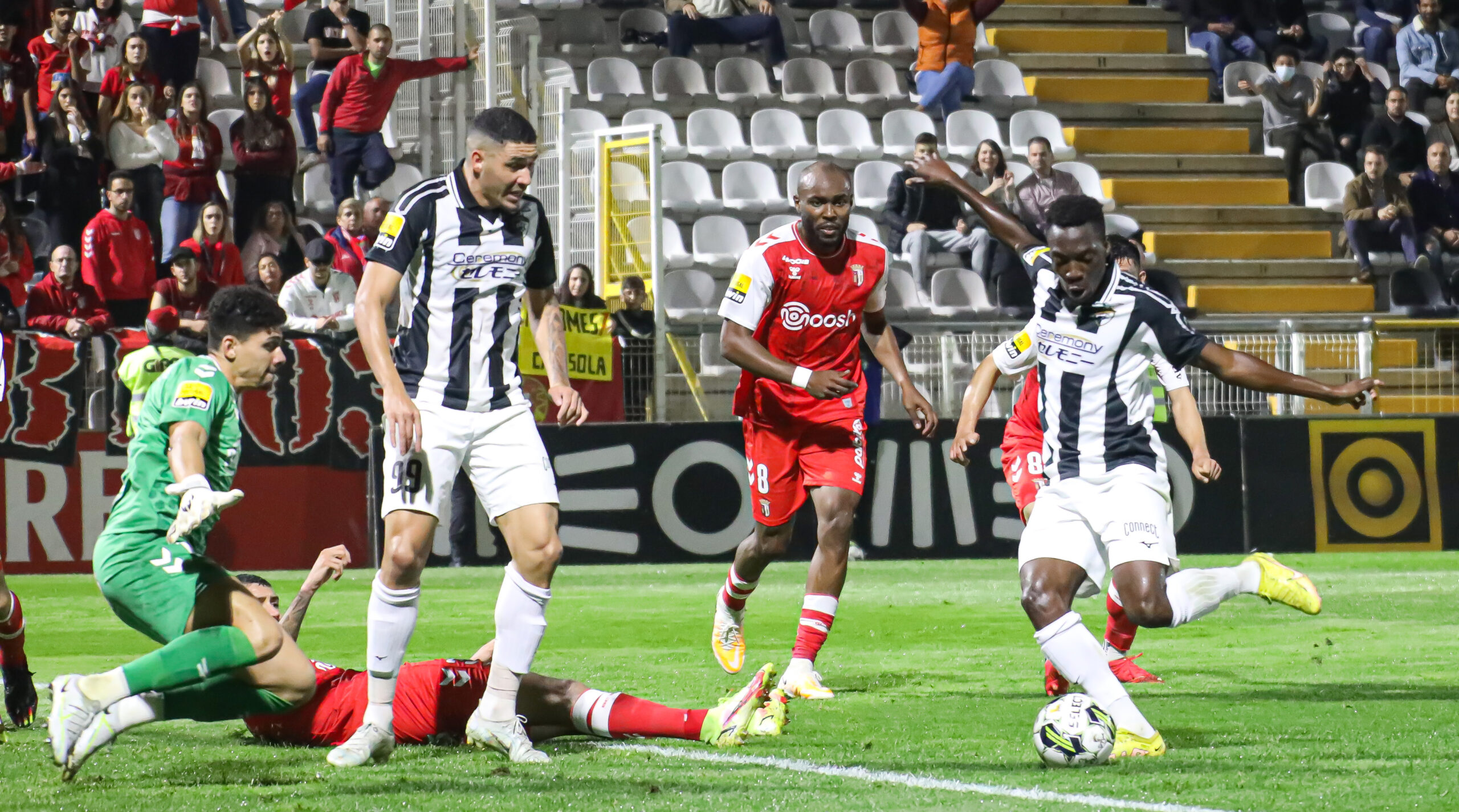 Sul Informação - Portimonense desperdiça penálti nos descontos e perde com Braga