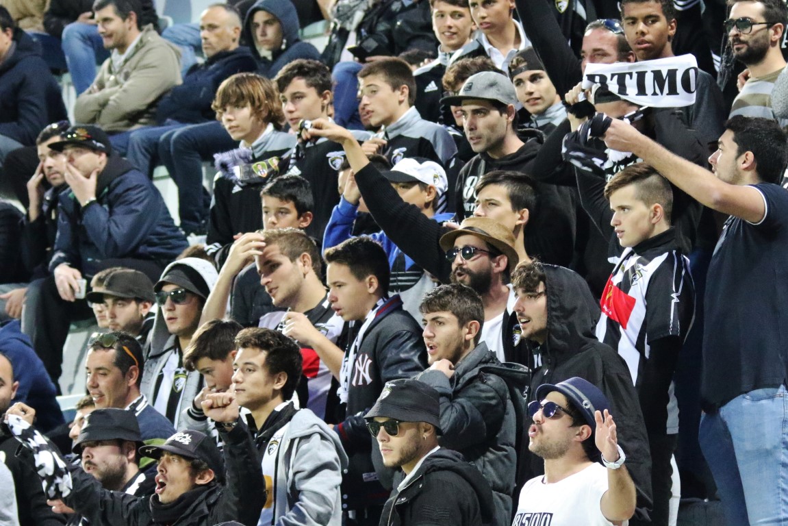Sul Informação - Golo no final ditou derrota do Portimonense frente ao Chaves [fotogaleria]