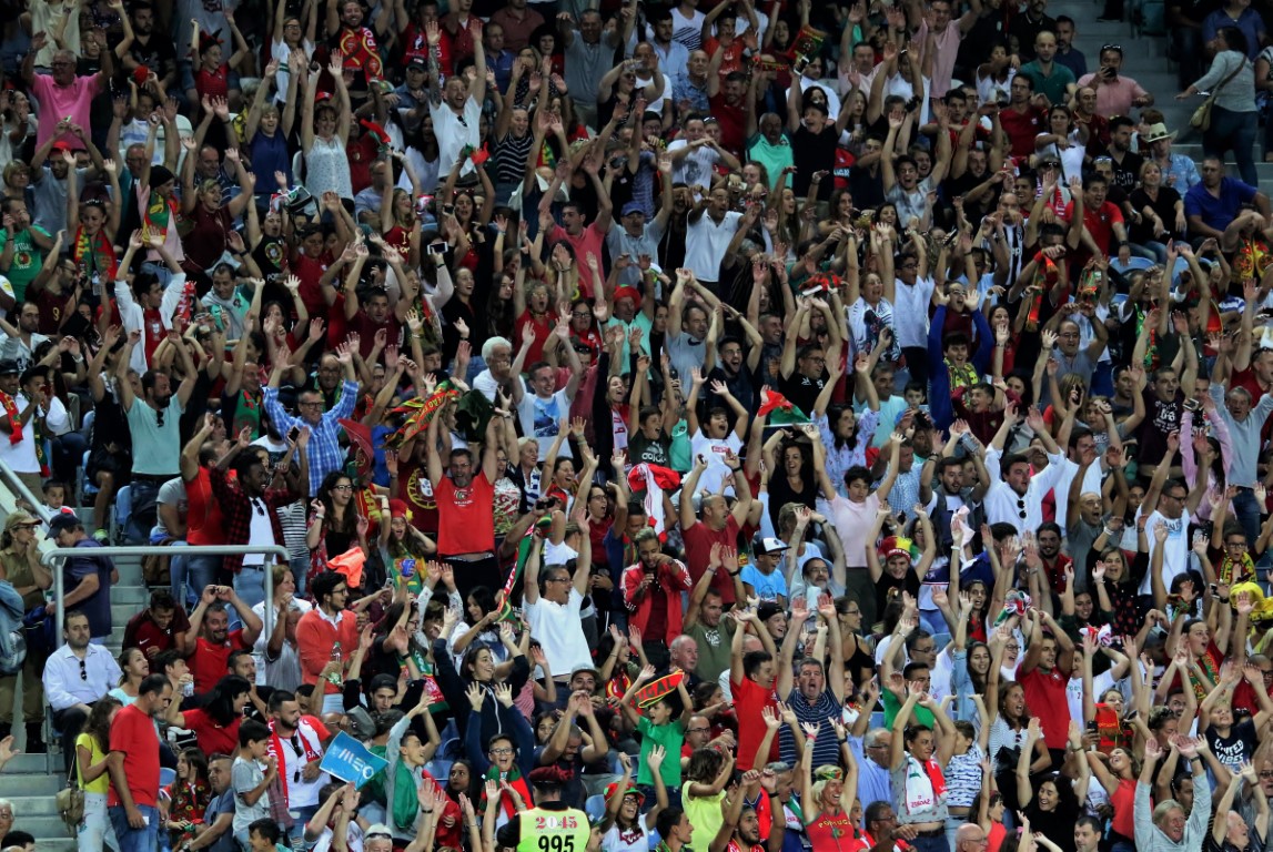 Sul Informação - Milhares de pessoas vibraram com regresso de Portugal ao Estádio Algarve