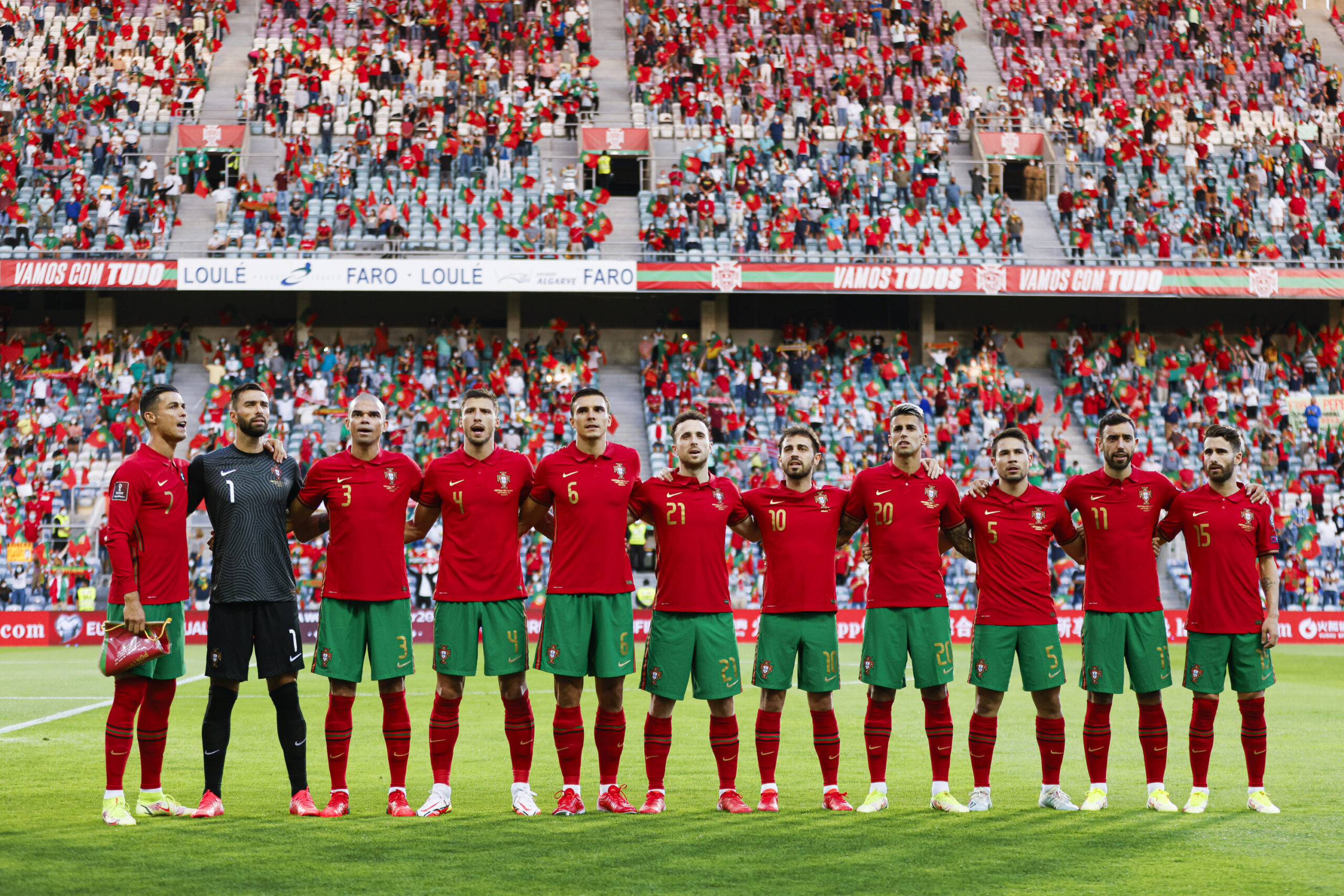 Sul Informação - Ronaldo fez história no Algarve com bis frente à Irlanda