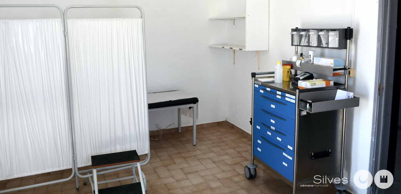 Sul Informação - Armação de Pêra volta a ter Posto Médico de Praia para visitantes e residentes