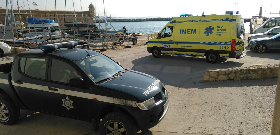 Sul Informação - Irlandês ferido após queda da arriba na Praia da Batata em Lagos