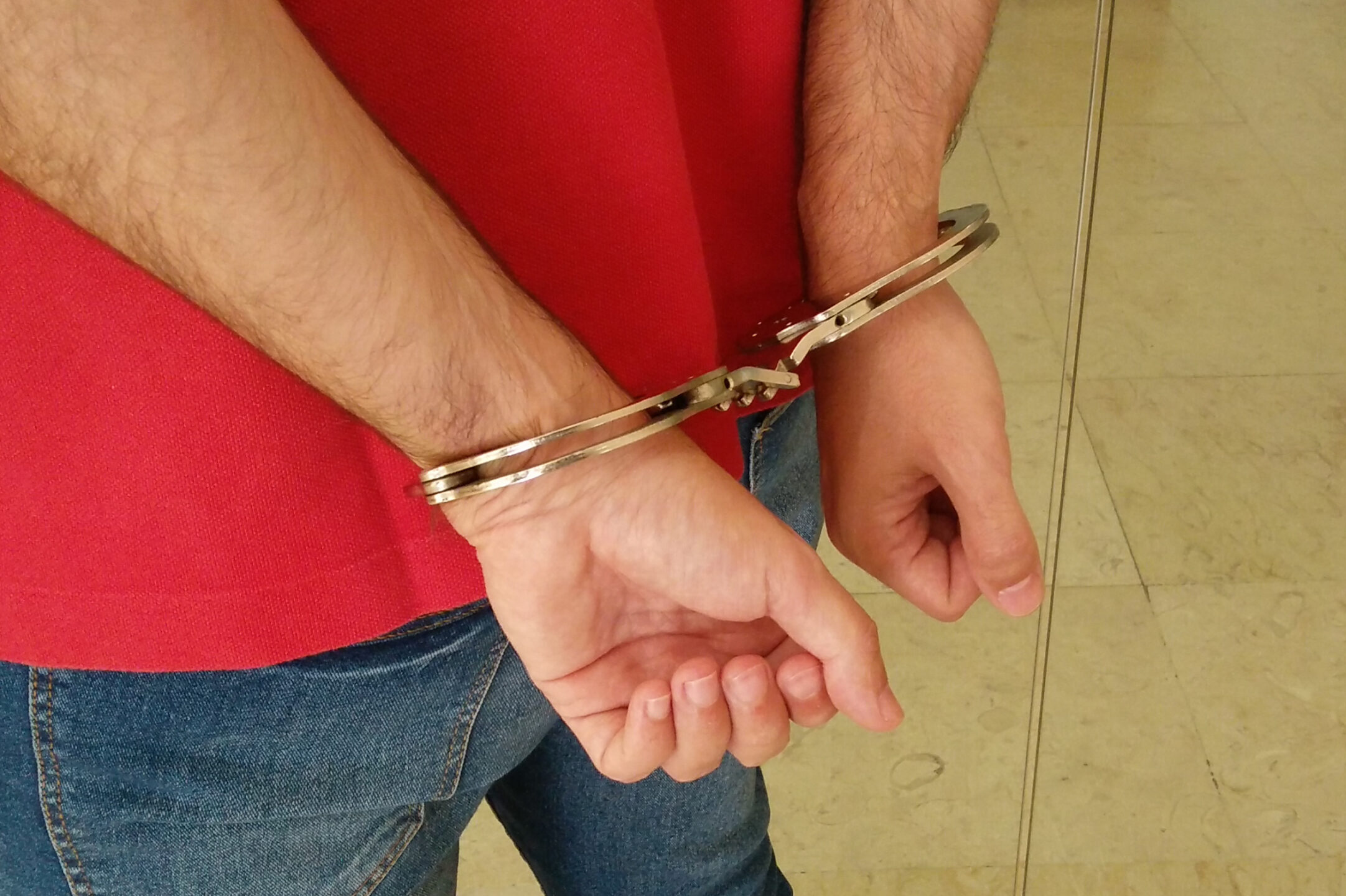 Sul Informação - Vilamoura: Homem detido dentro da casa que estava a assaltar