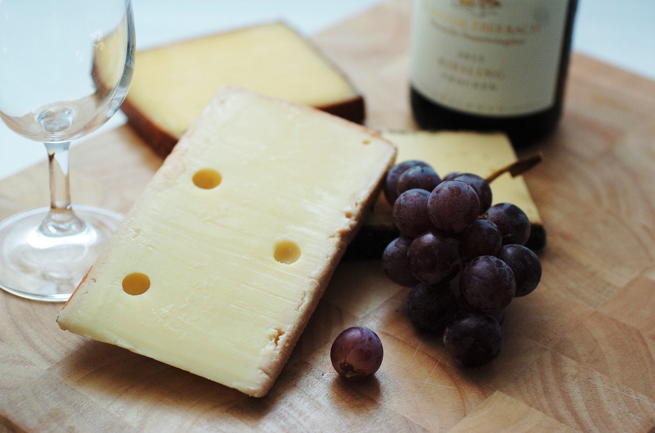 Sul Informação - Faro serve queijos, vinhos e enchidos no Jardim Manuel Bivar