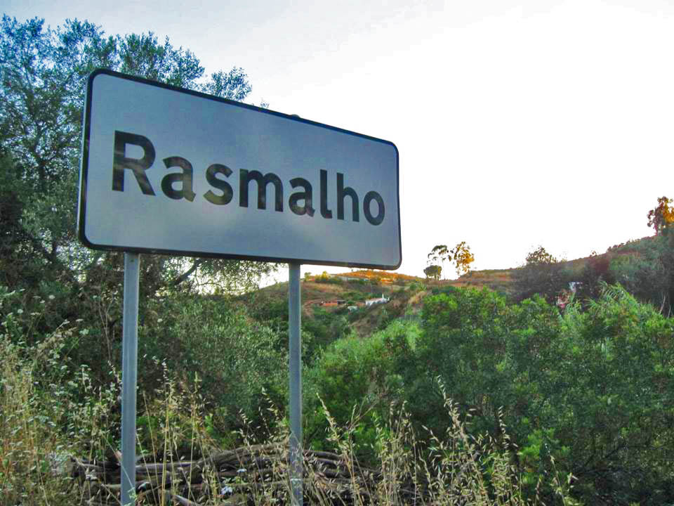 Sul Informação - PSD de Portimão quer saber quando é que a Câmara resolve a falta de rede de esgotos do Rasmalho