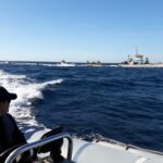 Sul Informação - Barco de pesca afundado junto à barra de Olhão já foi retirado do fundo do mar (com fotos)