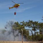Sul Informação - Bombeiros e helicóptero dominam incêndio em Gambelas [com fotos]