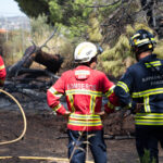 Sul Informação - Bombeiros e helicóptero dominam incêndio em Gambelas [com fotos]