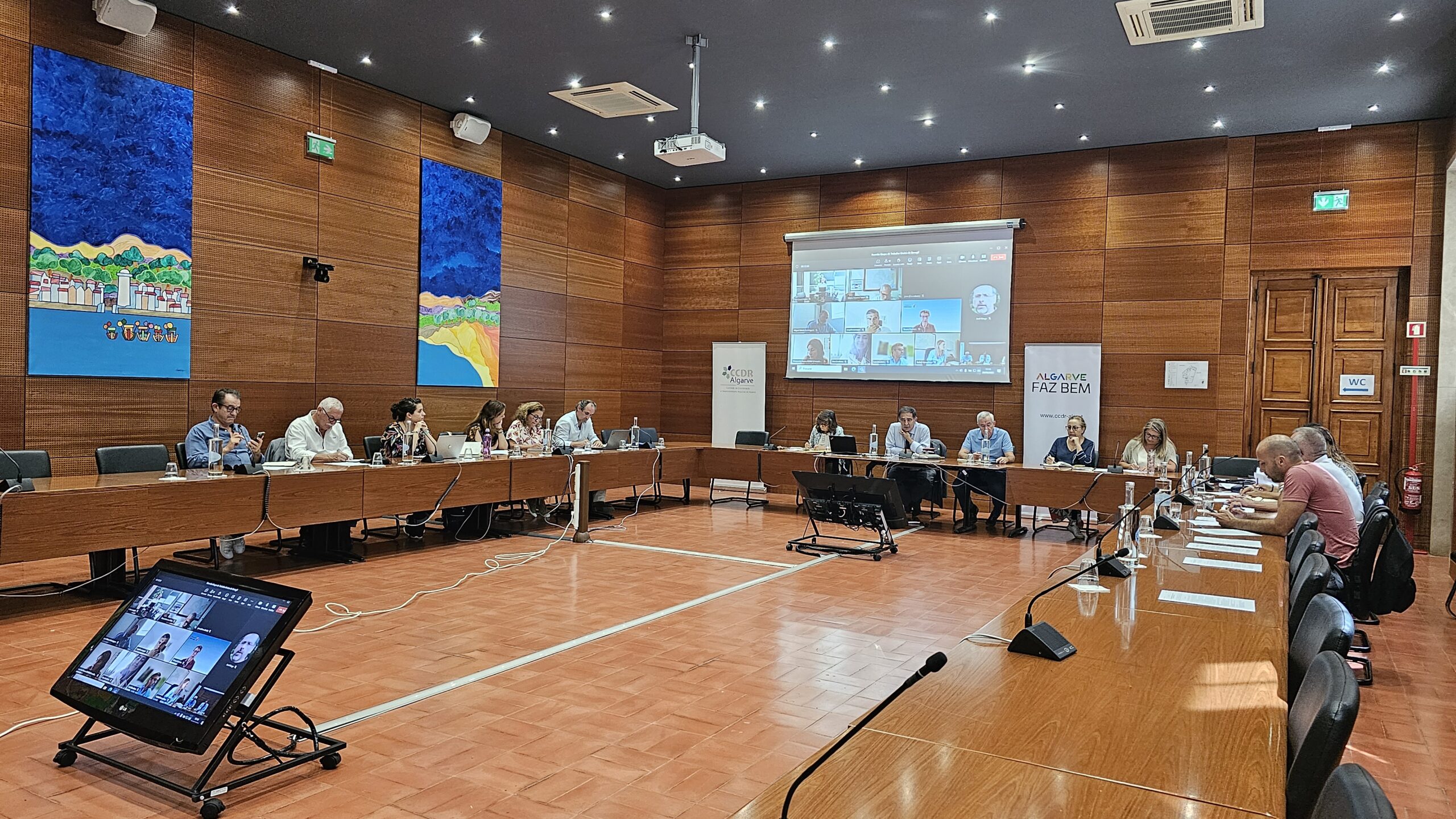 Sul Informação - Grupo de Trabalho sobre Grutas de Benagil reuniu-se pela primeira vez