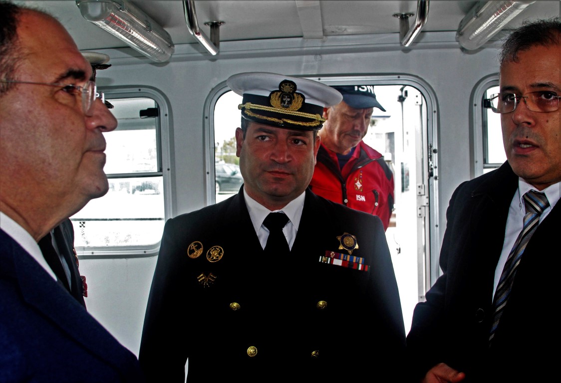 Sul Informação - Câmaras de Faro e Olhão, INEM e Autoridade Marítima juntam-se para financiar barco do Ria Solidária