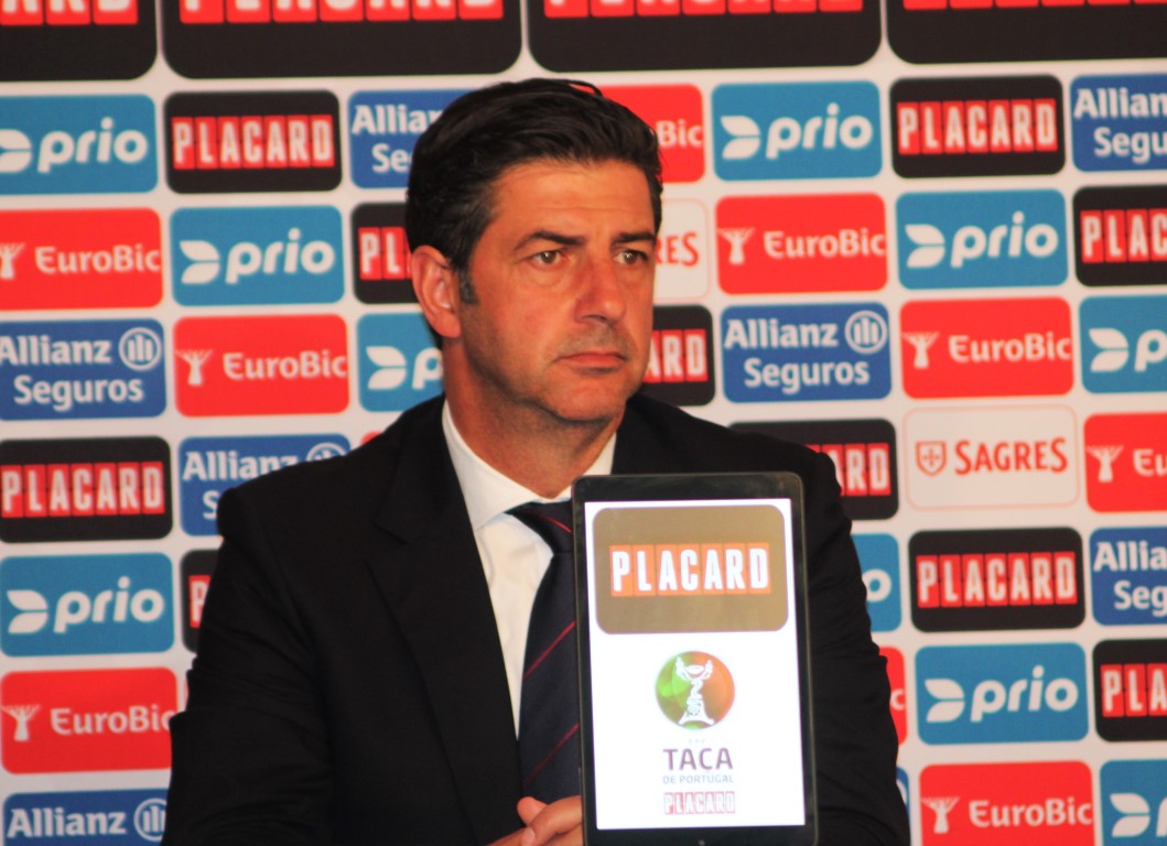 Sul Informação - Rui Vitória dá «mérito» à equipa do Olhanense que esteve «sempre bem organizada»