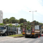Sul Informação - Rutura em conduta de esgotos mantém estrada Vau/Alvor cortada (com fotos)
