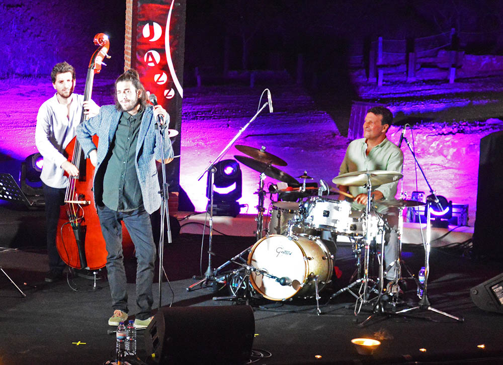 Sul Informação - Salvador e os seus Alma Nuestra muito aplaudidos no Lagoa Jazz Fest, que continua hoje e amanhã