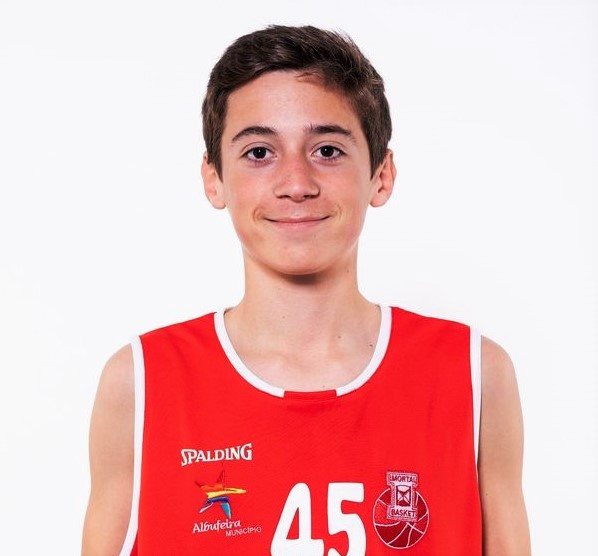 Sul Informação - Algarvio faz história ao tornar-se o mais jovem de sempre a disputar Liga Placard de Basket