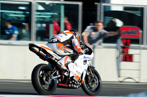 Sul Informação - Mundial de Supersport: Sam Lowes no 2º lugar do pódio