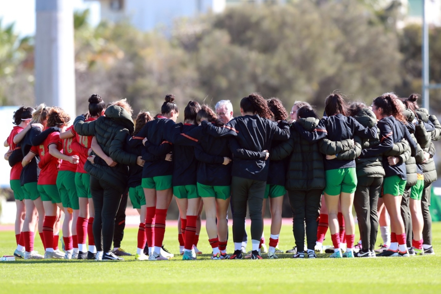 Sul Informação - Seleção sub-19 com três algarvias inicia hoje no Algarve apuramento para Europeu
