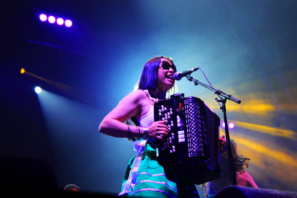 Sul Informação - Fotogaleria: Rosinha trouxe muita música divertida para a Semana Académica