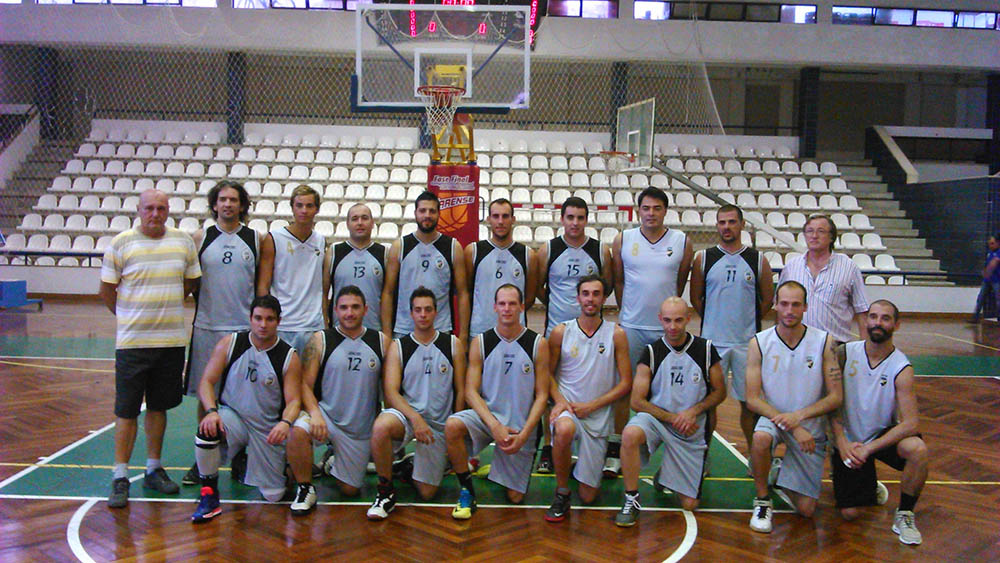 Sul Informação - Seniores de basquetebol do Farense estreiam-se com vitória sobre o GD Lagoa