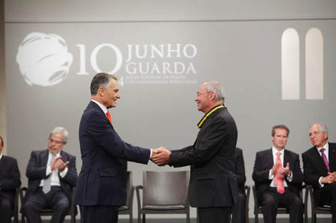 Sul Informação - Presidente da República agracia Seruca Emídio como Comendador da Ordem de Mérito