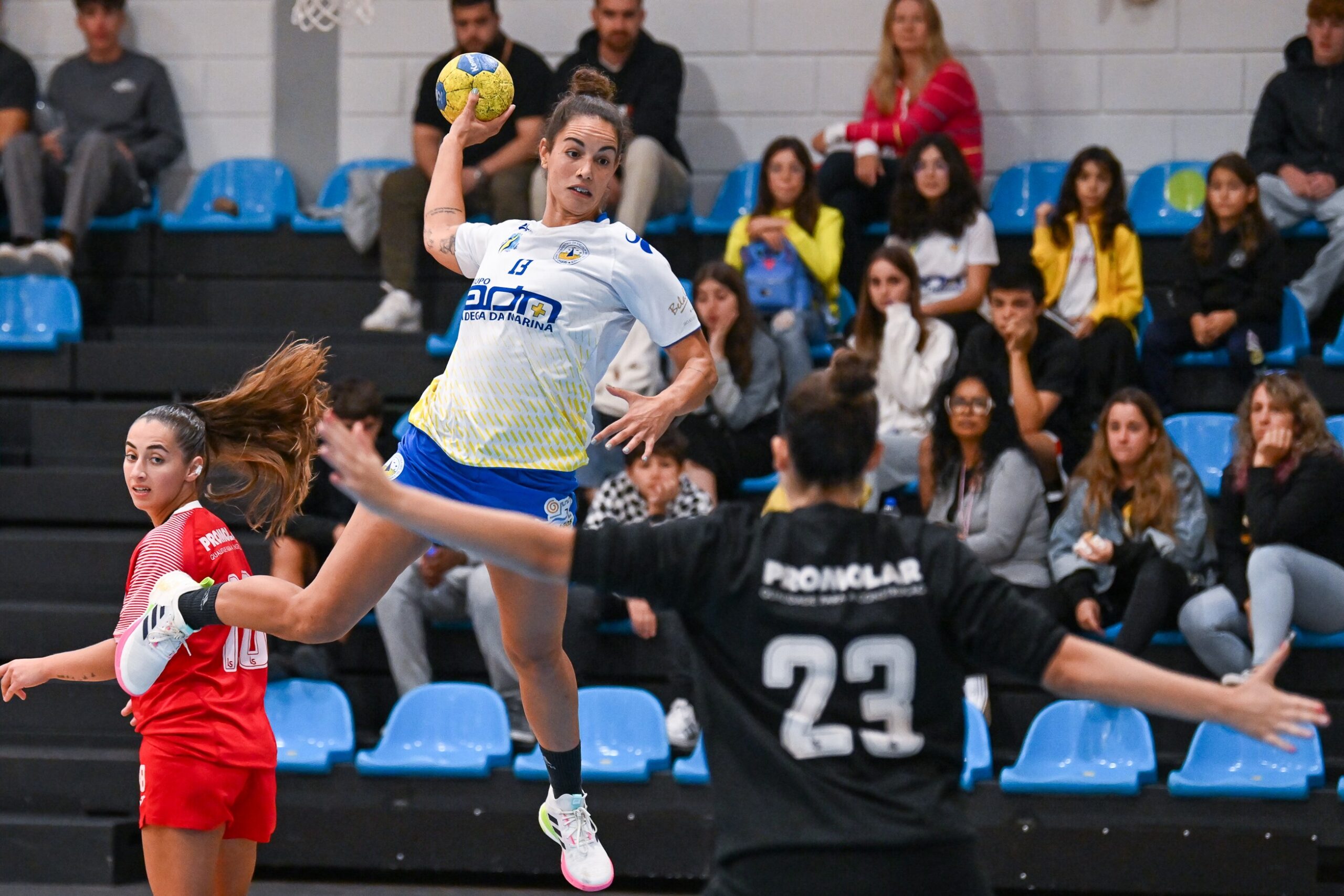 Sul Informação - Gil Eanes regressa às vitórias na I Divisão feminina de andebol