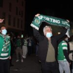 Sul Informação - «Uma sensação inacreditável»: centenas de adeptos do Sporting festejaram título em Faro