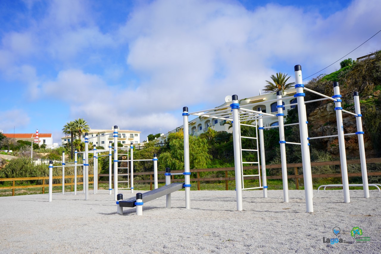 Sul Informação - Orçamento Participativo de Lagoa cria parque de street workout na Praia da Angrinha