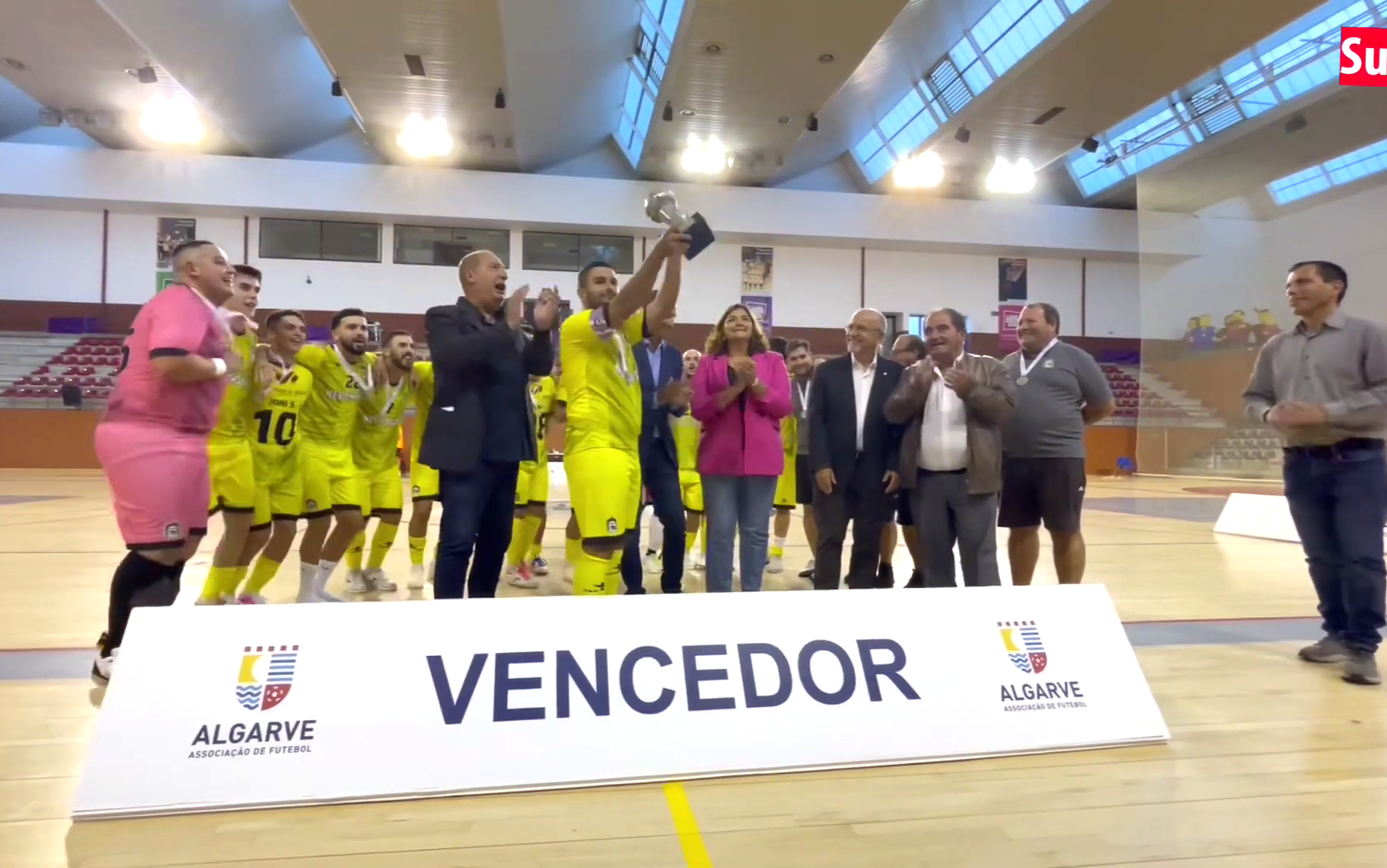 Sul Informação - Futsal: Sonâmbulos vence Supertaça após remontada frente ao Albufeira