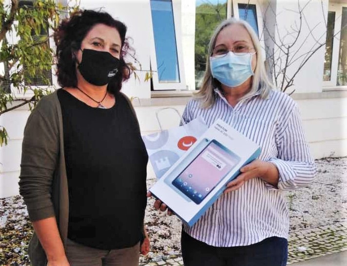 Sul Informação - Silves entrega 200 tablets a alunos do ensino básico
