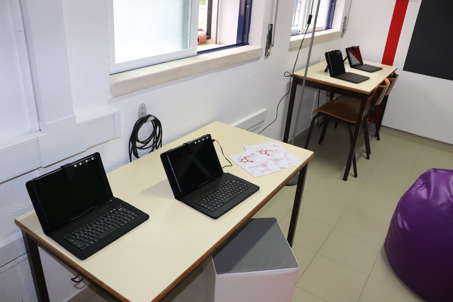 Sul Informação - Moura distribui tablets com internet por alunos do concelho