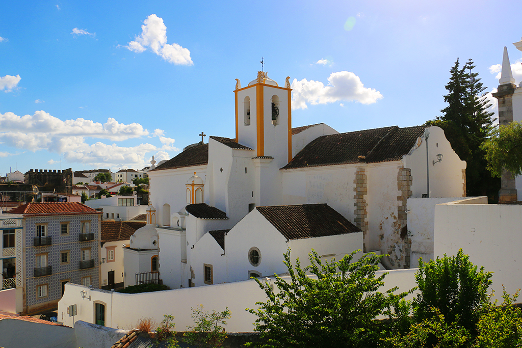 Sul Informação - “O Vento” leva música e cinema à Igreja de Santiago em Tavira
