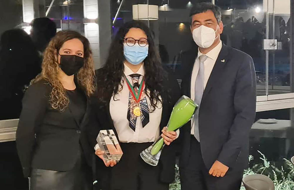 Sul Informação - Aluna da Escola de Hotelaria de Portimão foi única algarvia premiada no Interescolas