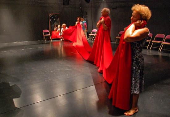 Sul Informação - Grupo de Teatro Sénior de Portimão fala dos primeiros amores…e dos amores atuais