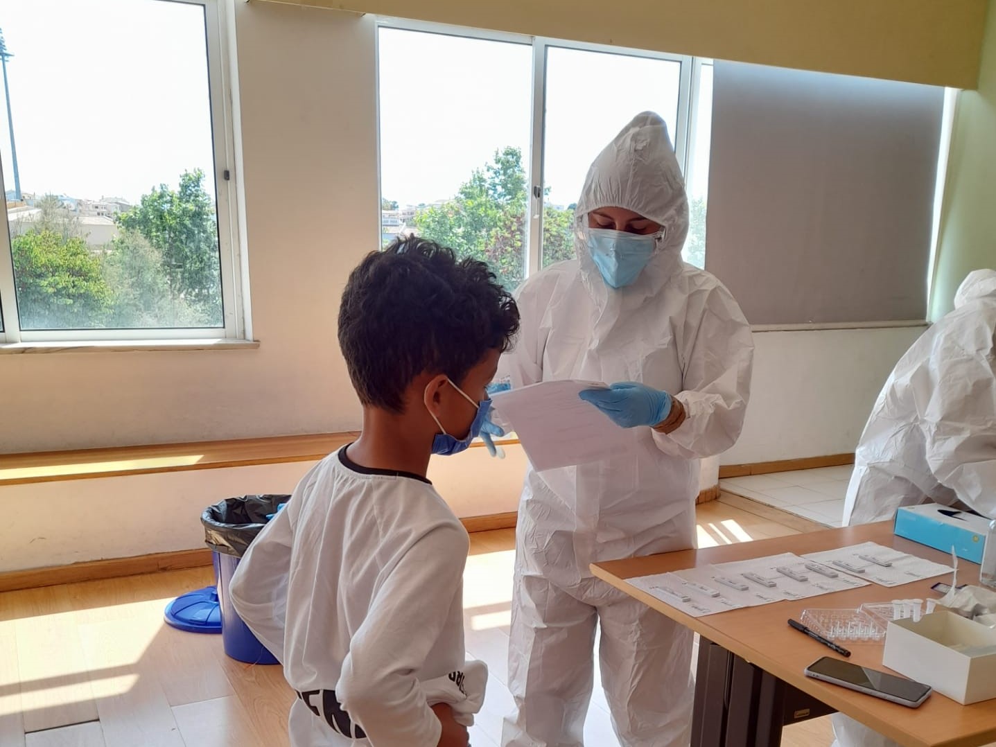 Sul Informação - Surtos em infantário, escolas e famílias fazem subir casos em Lagoa, Silves e Loulé