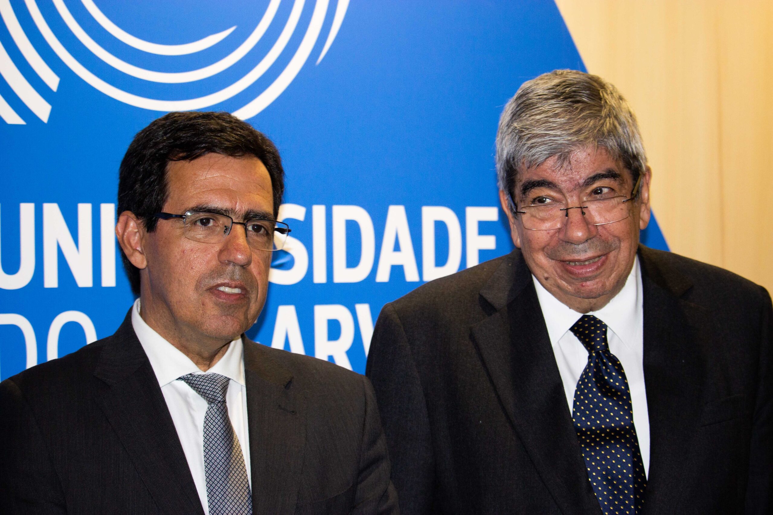 Sul Informação - Universidade do Algarve mostra passado e futuro na Assembleia da República