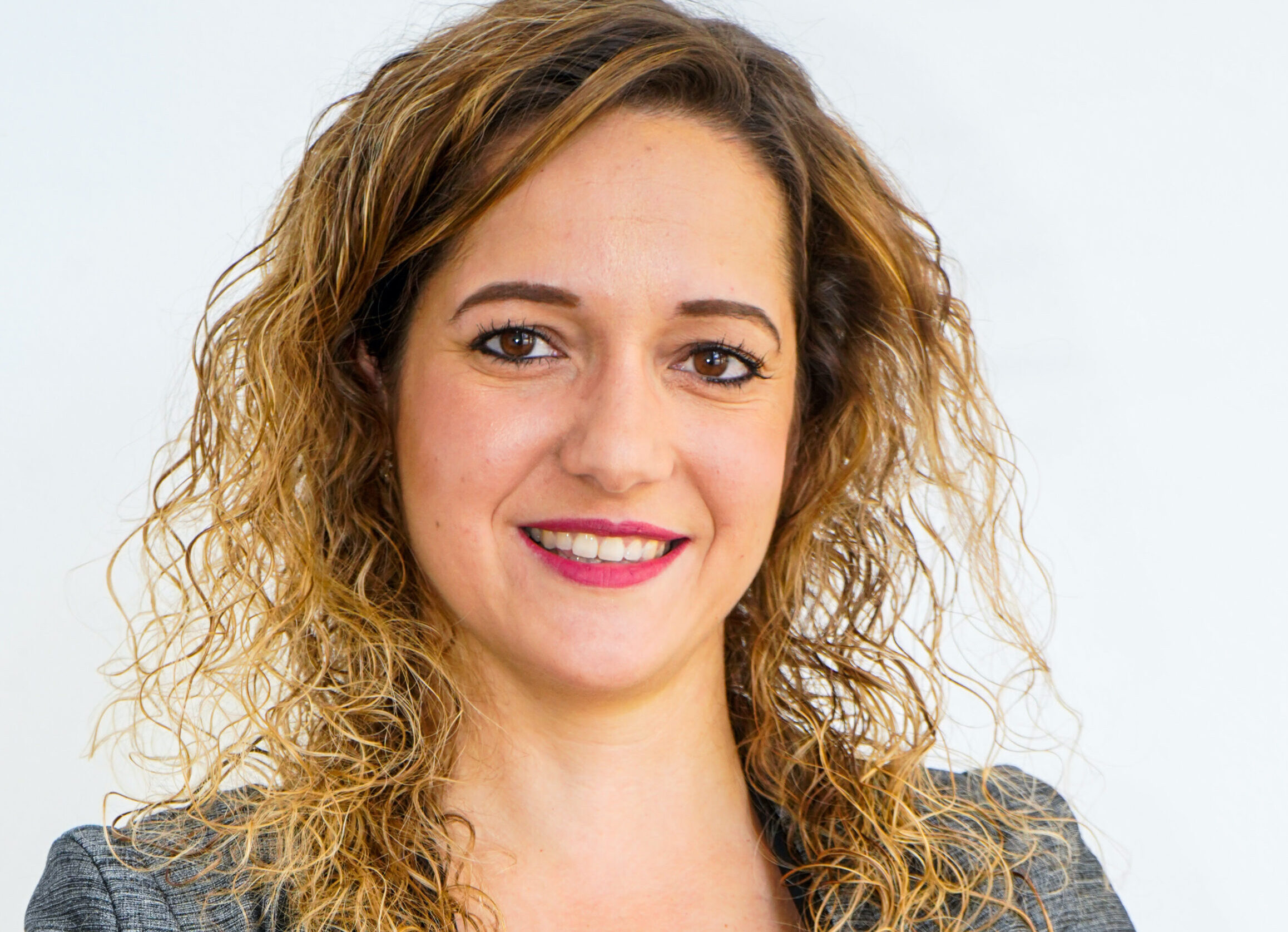 Sul Informação - Daniela Silvestre vence Prémio Melhor Dissertação da Ordem dos Economistas