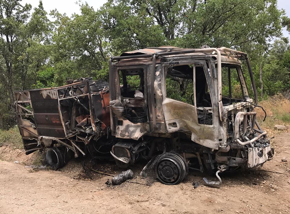 Sul Informação - Câmaras de Monchique e Portimão ajudam bombeiros a substituir viatura queimada