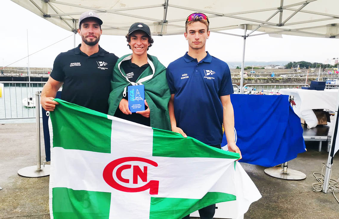 Sul Informação - Velejador do Ginásio Clube Naval de Faro é o 10º melhor do mundo em Laser 4.7 (ILCA 4)